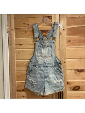 Women's Urban Basics Light Blue Distressed Denim Overall Shorts M